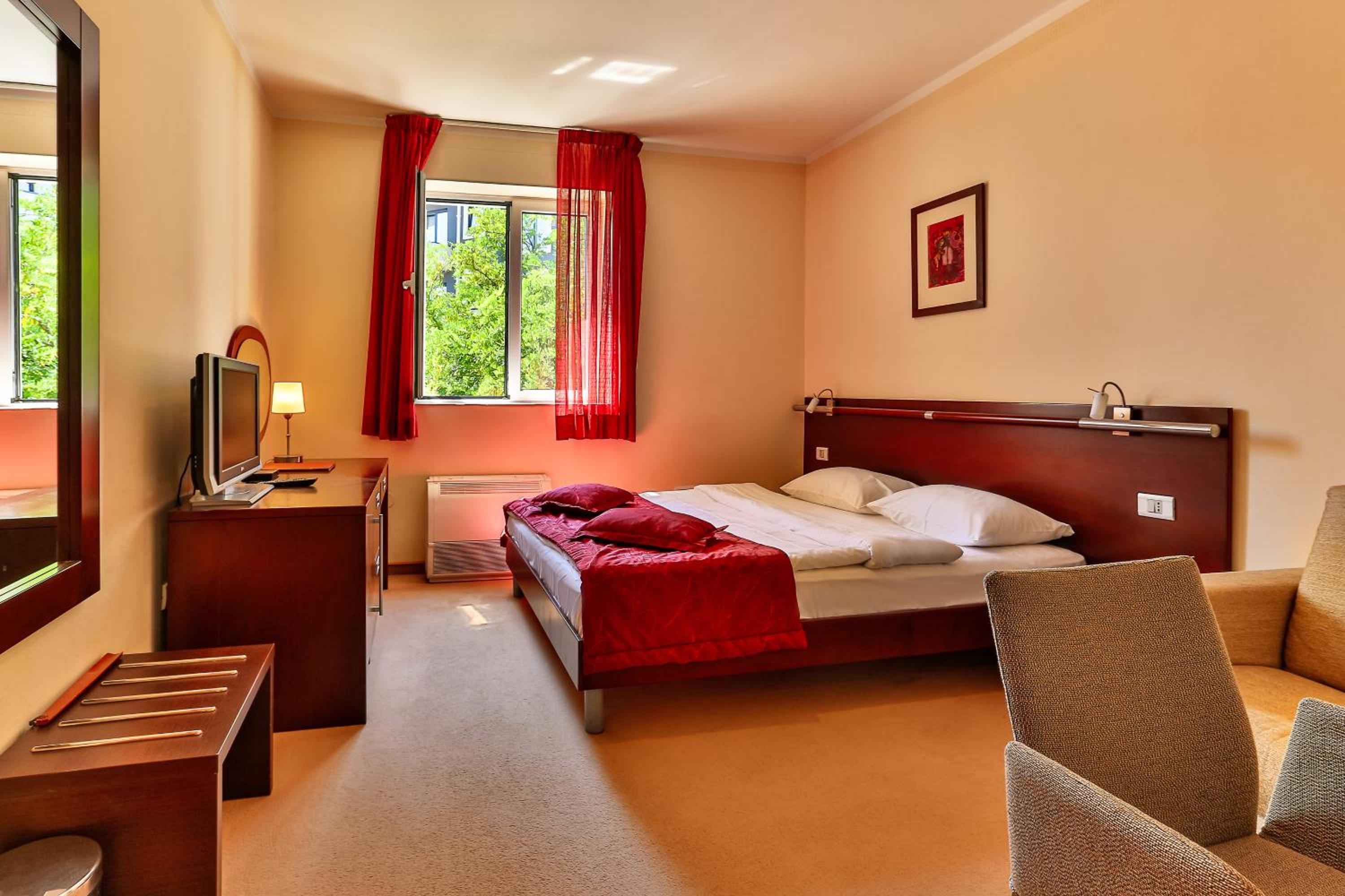 Hotel Max Prestige 18/50