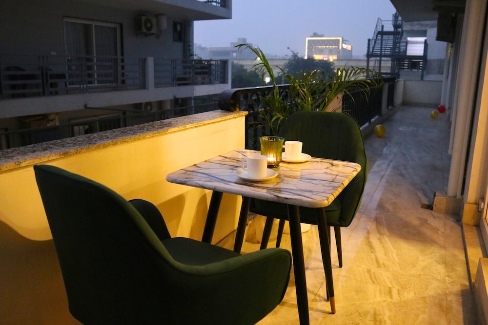 AVA Hotels and Corporate Stays Golf course 24/34