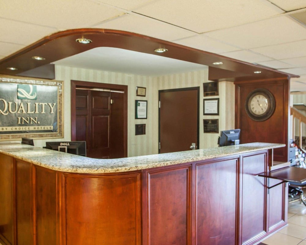 Quality Inn Aurora Naperville Area 7/41