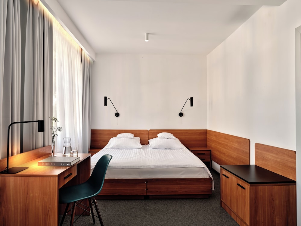 STANDARD, TWIN BEDS