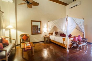 Super, Deluxe, Double or Twin Bed