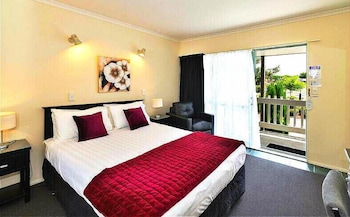 Accolade Lodge Motel 11/40