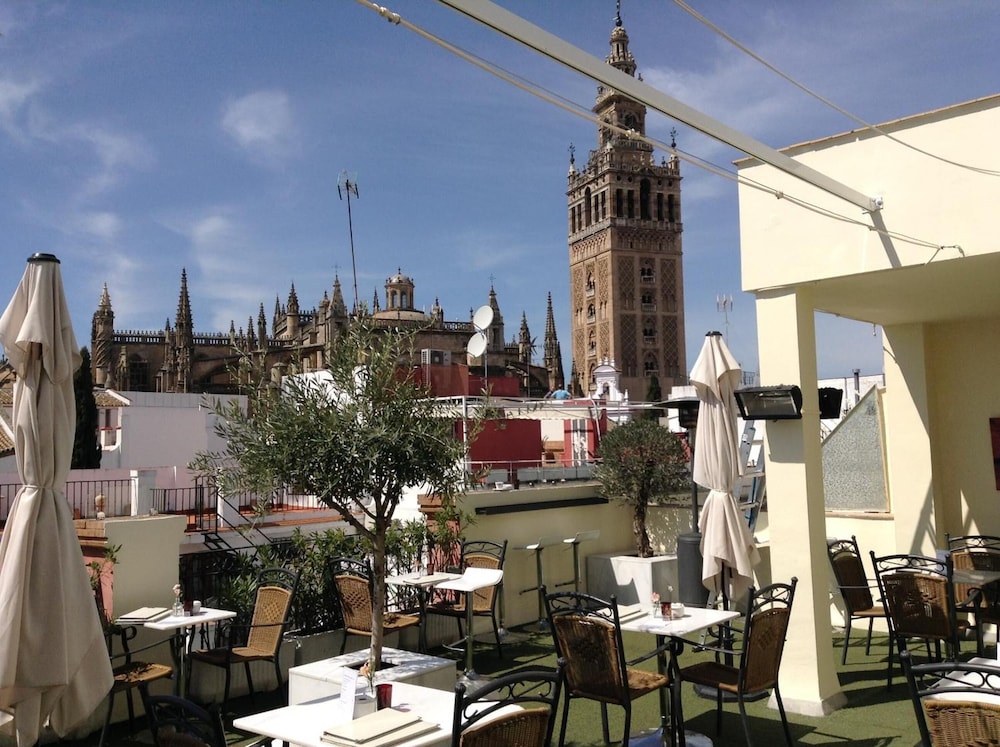 Hotel Palacio Alcazar 54/71