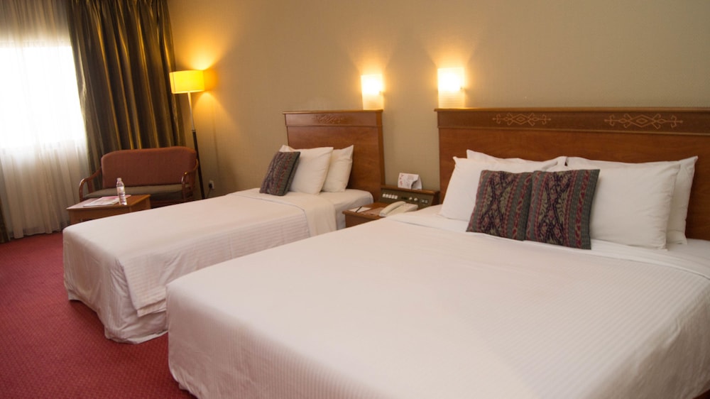 HOTEL GRAND CONTINENTAL KUCHING 40/89