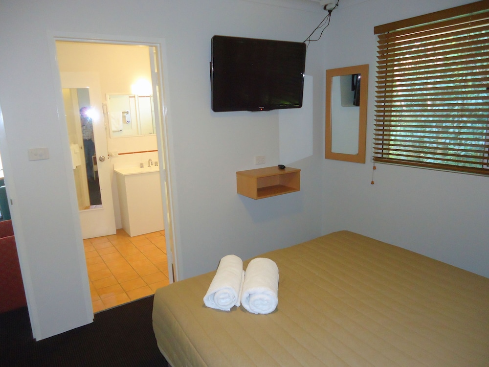 Aston Hill Motor Lodge 30/43