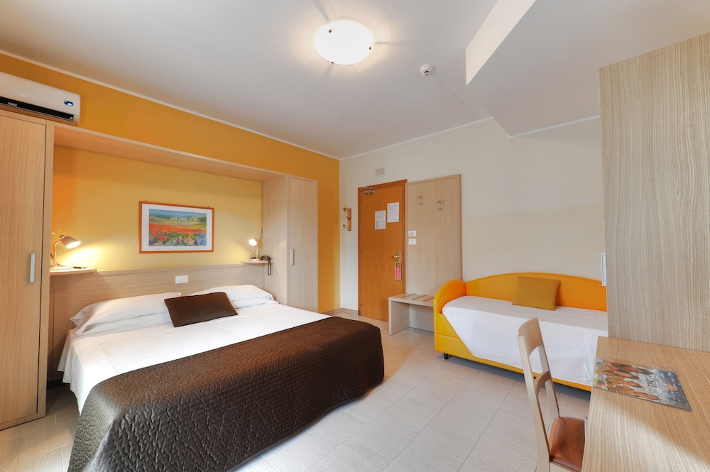 HOTEL SOLE 19/52