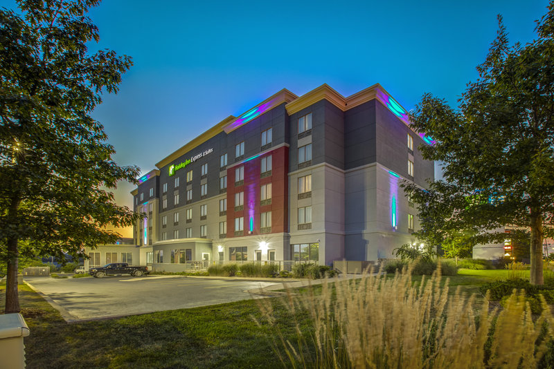 Holiday Inn Express Hotel Suites Woodstock South 4/67