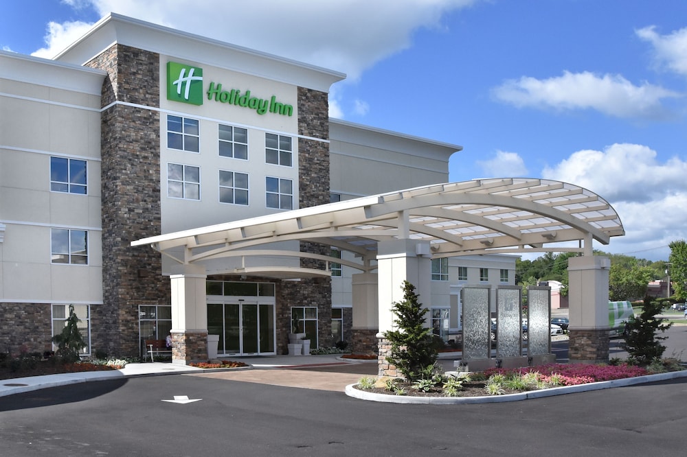 Holiday Inn Canton (Belden Village) 3/72