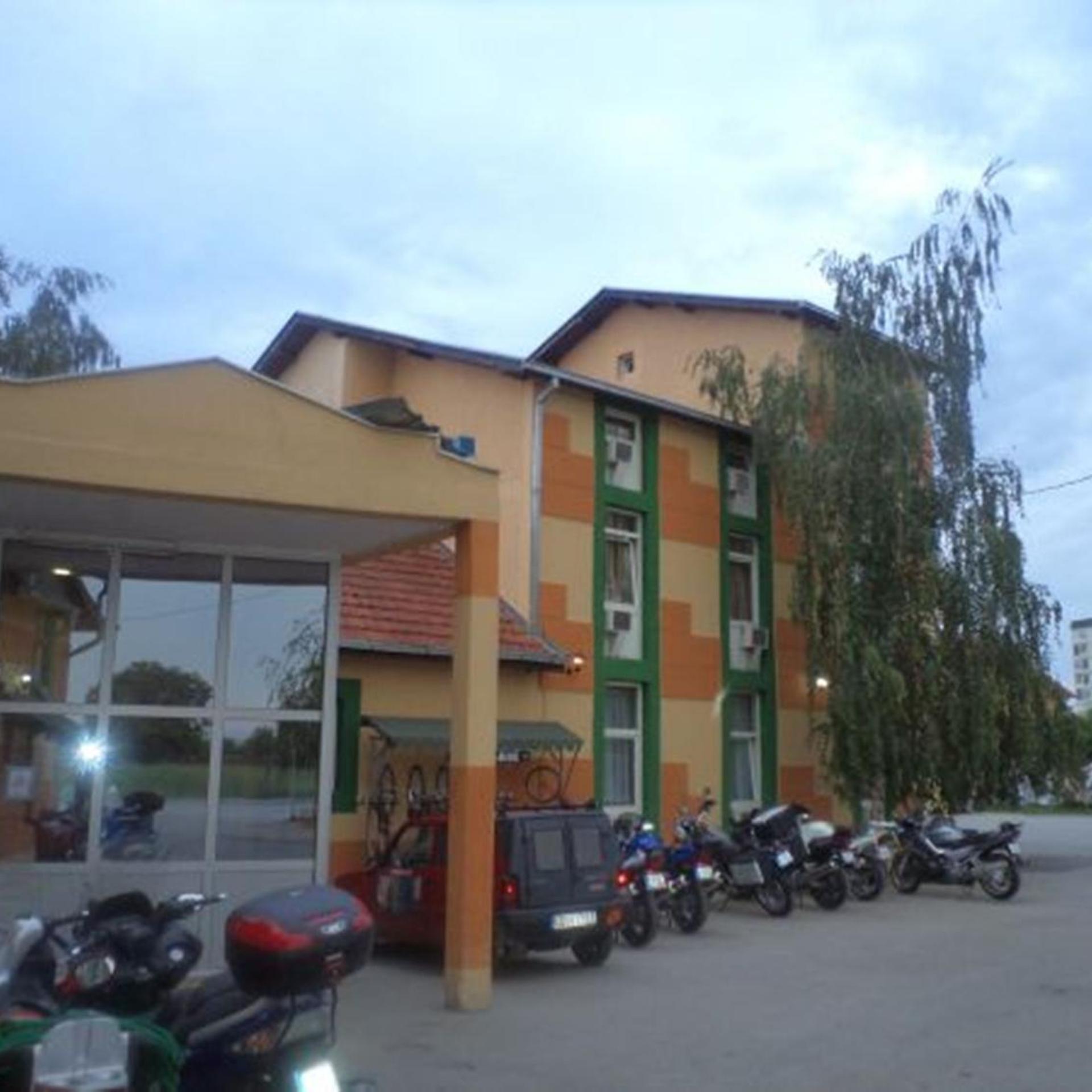 Gros Hotel 2/50