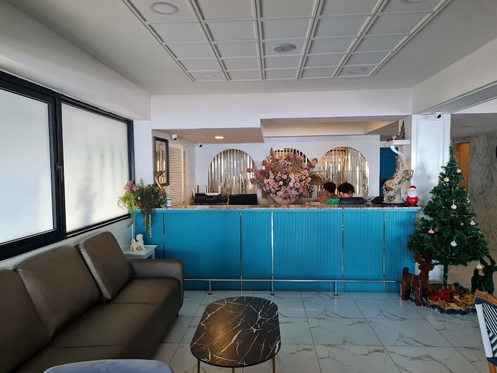 Opal House 8/42