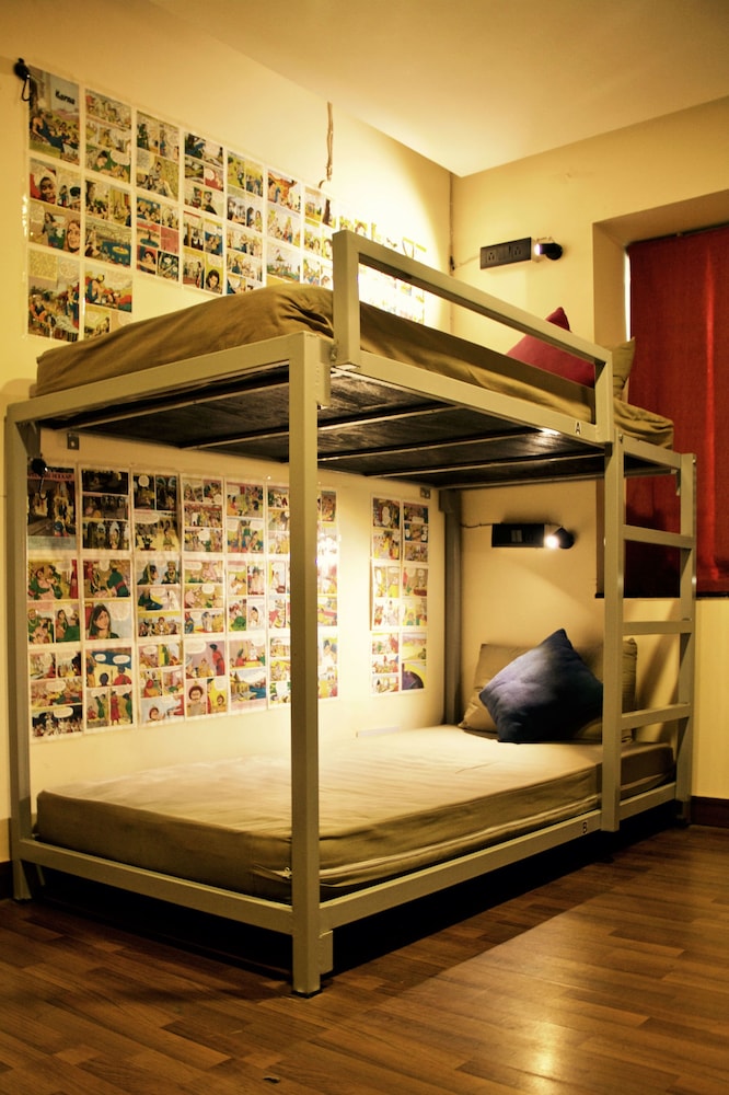 Stops Hostels- New Delhi 15/47