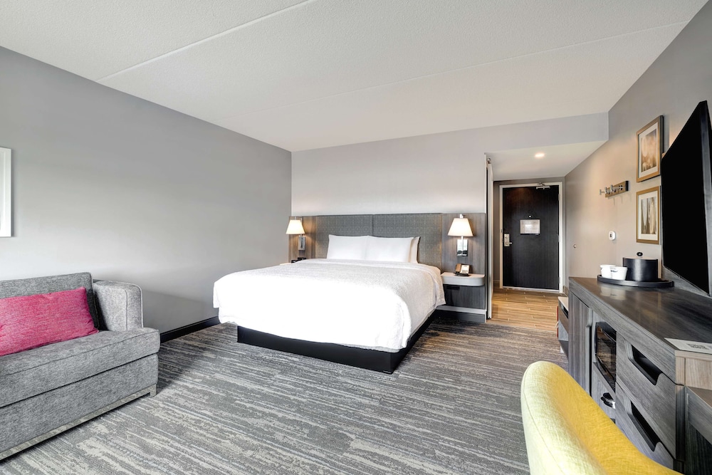 Hampton Inn & Suites by Hilton Burlington Toronto 11/51
