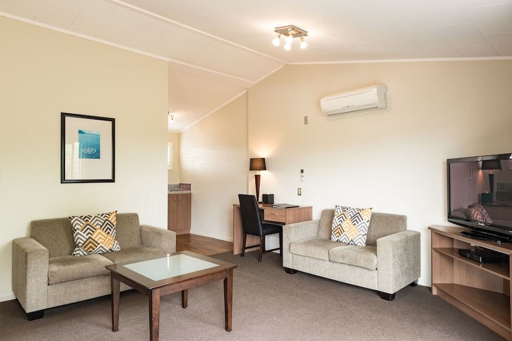 Suncourt Hotel 28/50