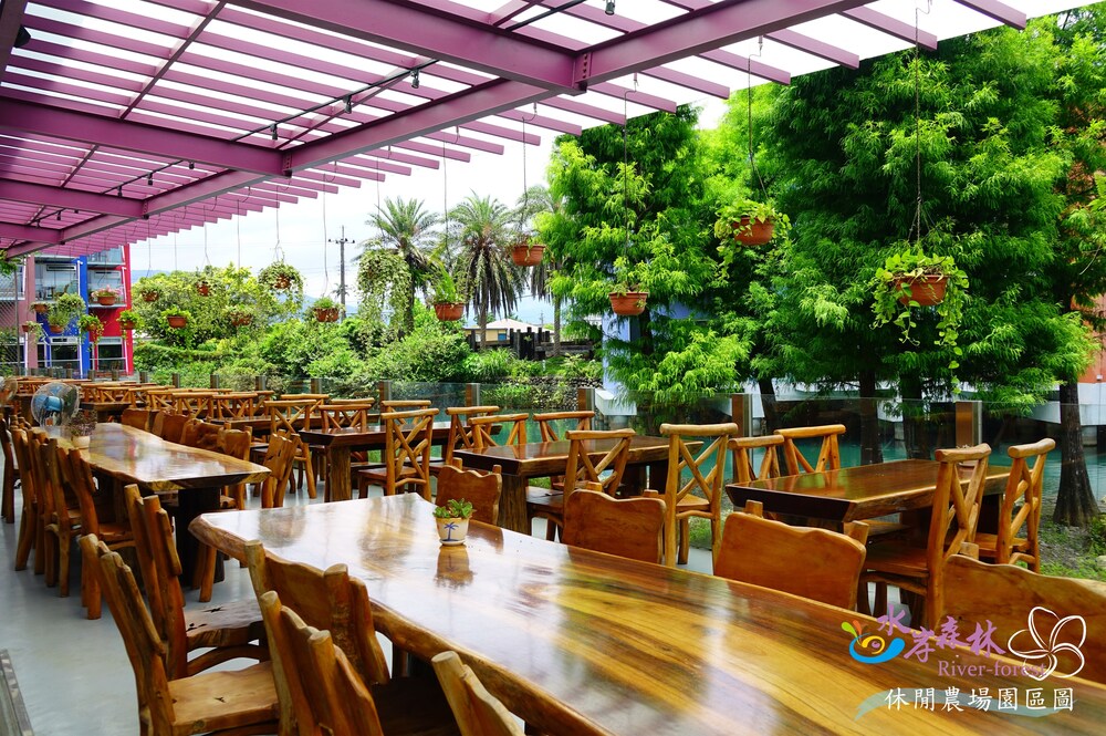 River Forest Resort Hotel 51/76