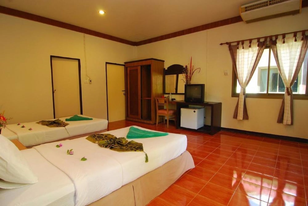 Lanta Nice Beach Resort 39/69
