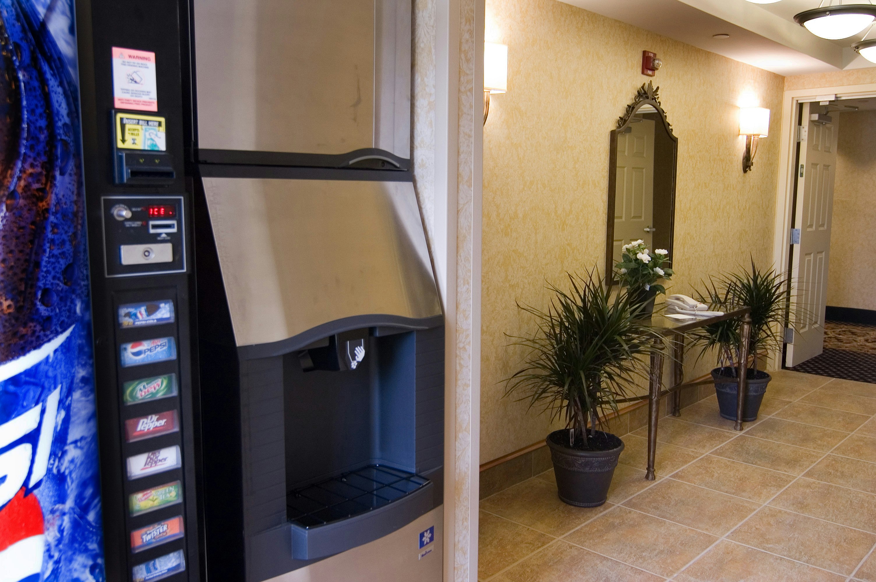 Hampton Inn Easton 32/62
