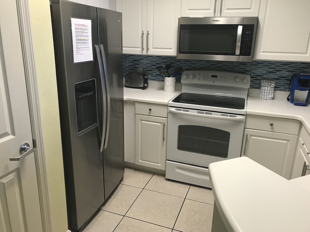 Celadon: Unit 102 by Forehand Rentals 32/37