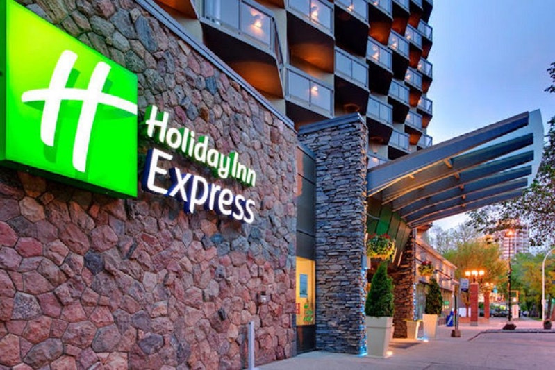 Holiday Inn Express Edmonton Downtown 2/56