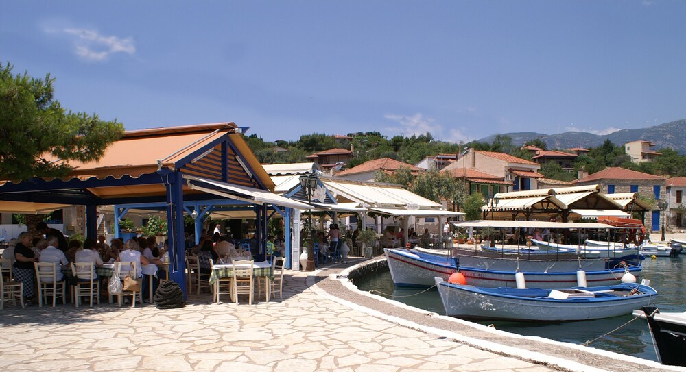 Drymna Hotel 22/50