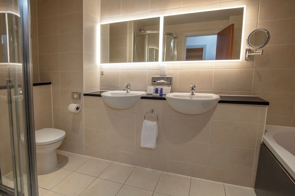 Cambridge Belfry Hotel & Spa 59/63