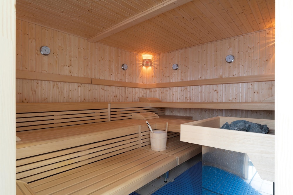 Sunday Hotel Bad Boll 17/46