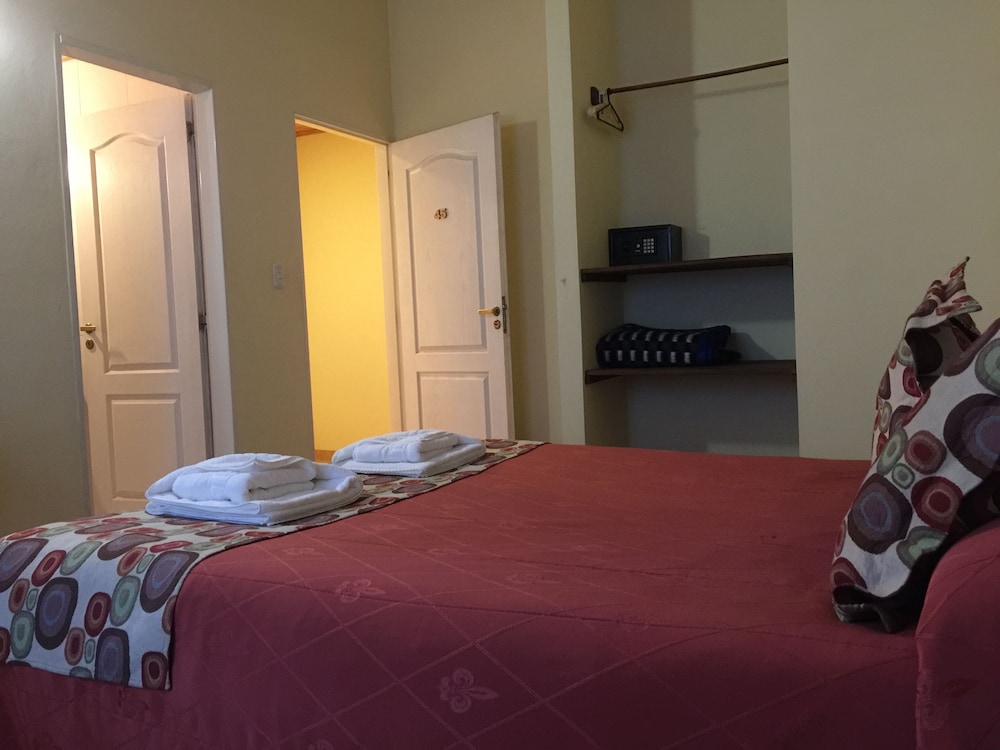 Hostel del Glaciar Pioneros 8/69