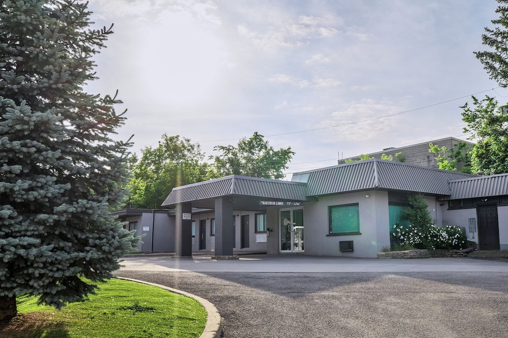 Motel Newstar Laval 2/38