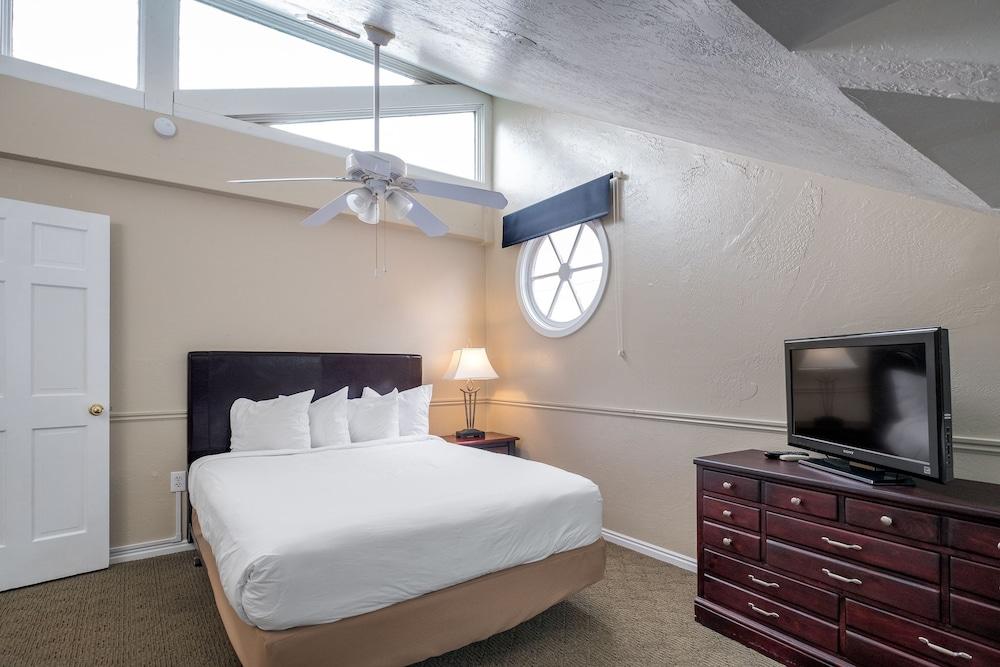 3 Bedrooms, 2 Bathrooms