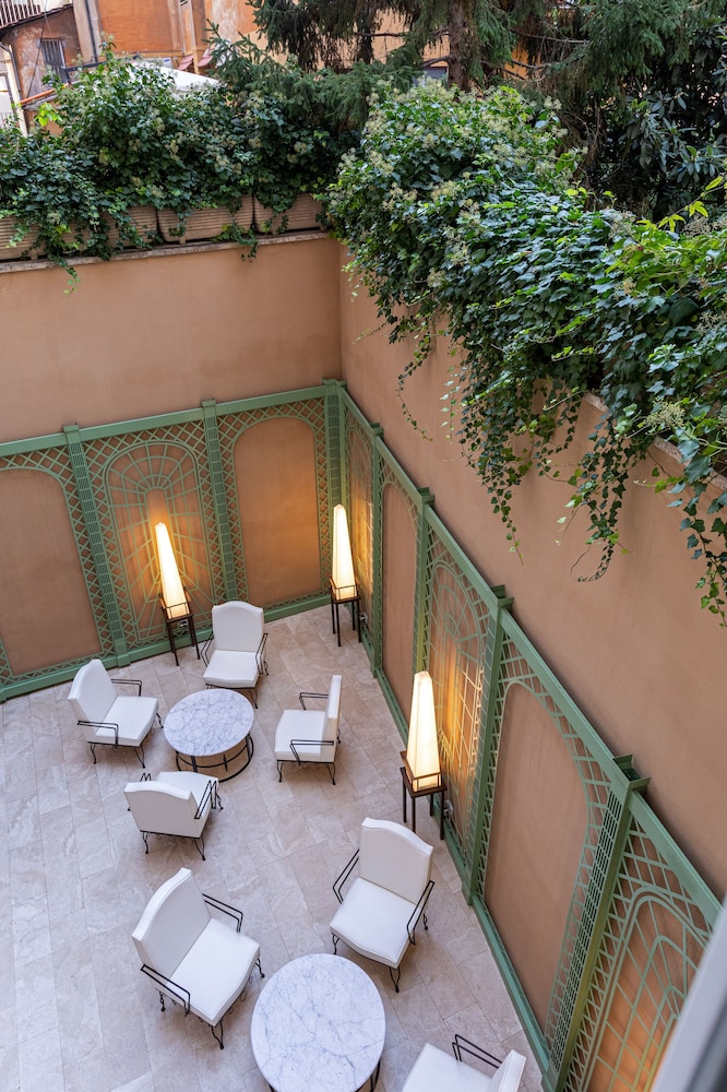 Room Mate Collection Filippo, Rome Fontana di Trevi 41/48