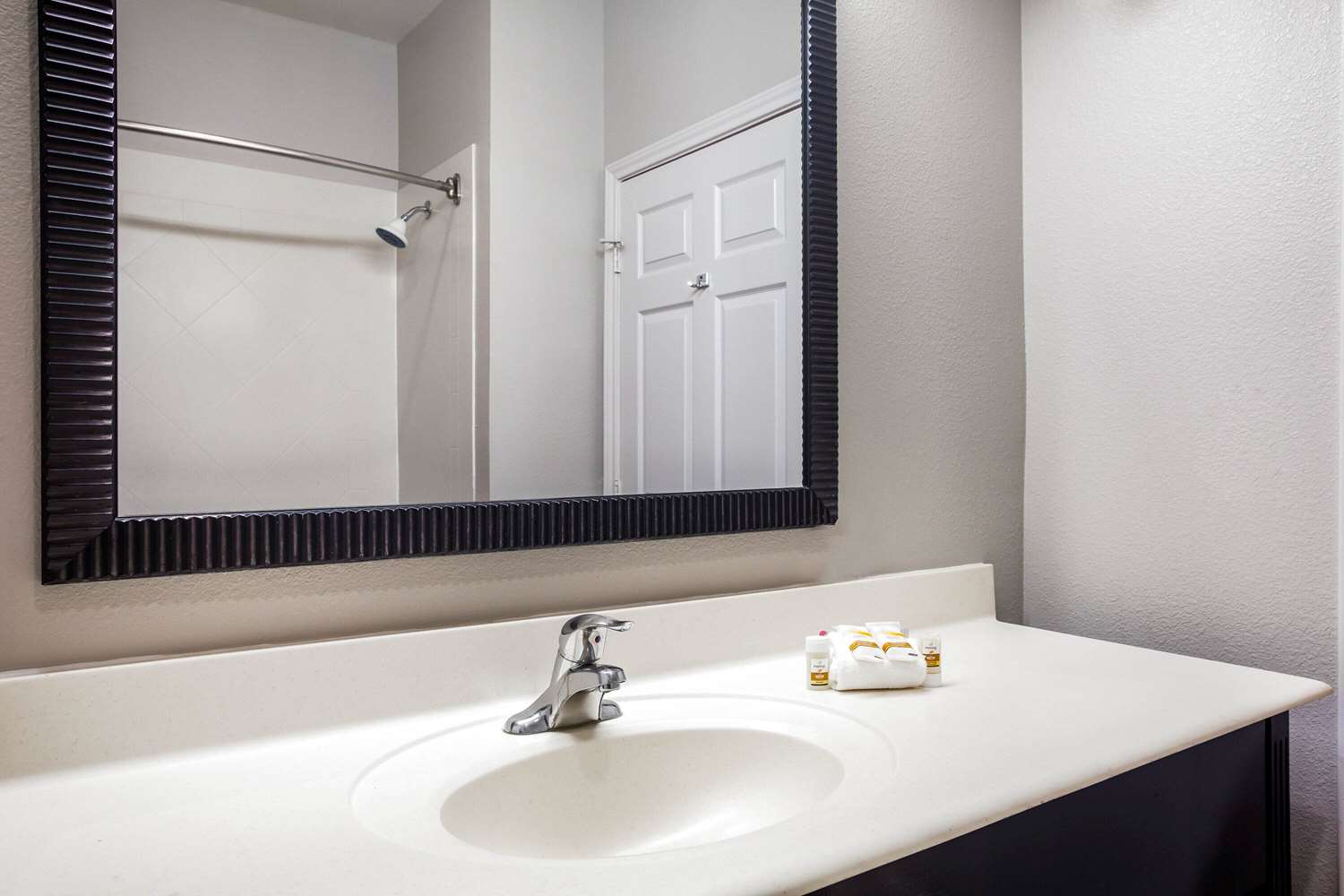 La Quinta Inn And Suites By Wyndham Columbus Tx 60/60