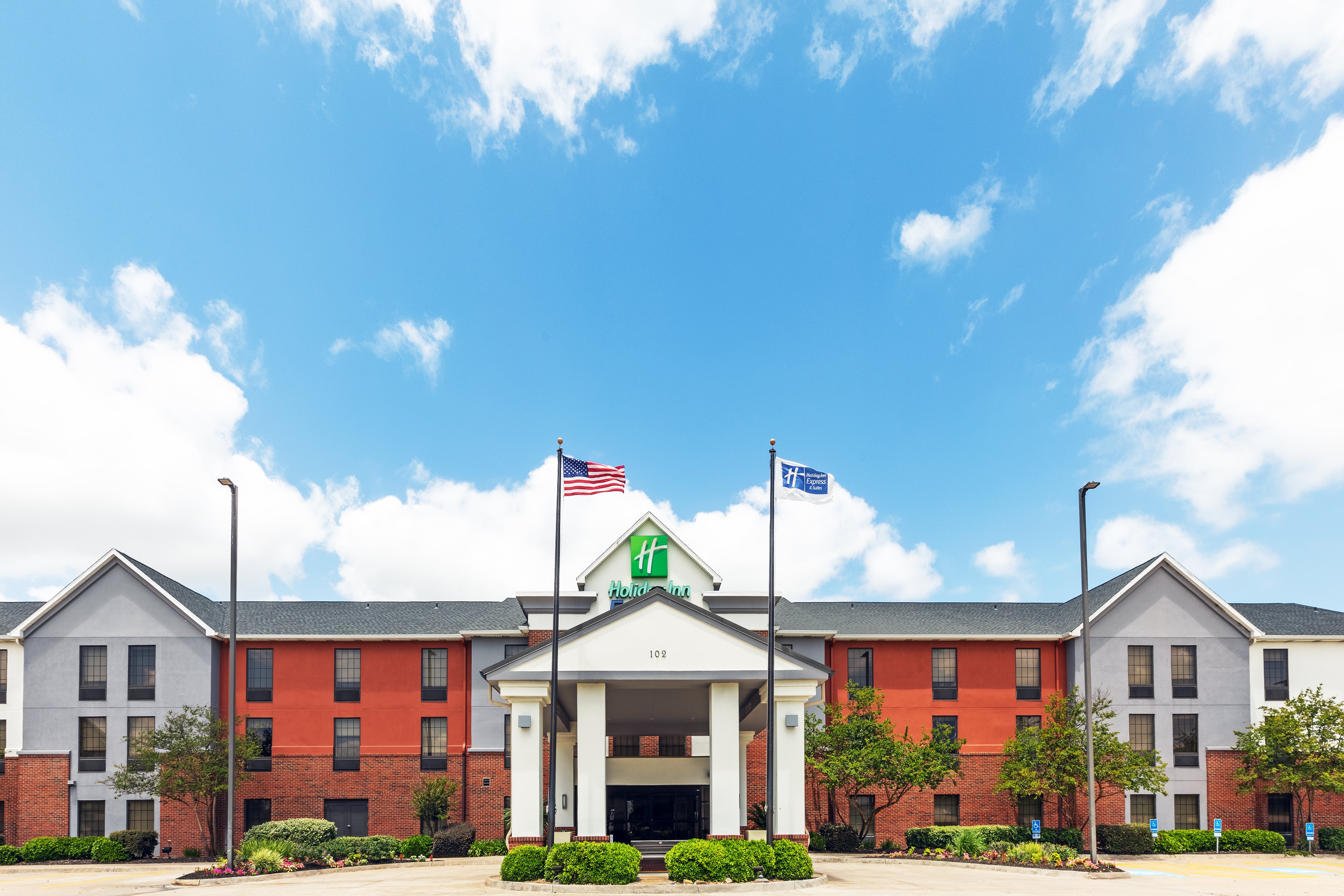 Holiday Inn Express & Suites Sulphur (Lake Charles) 6/50