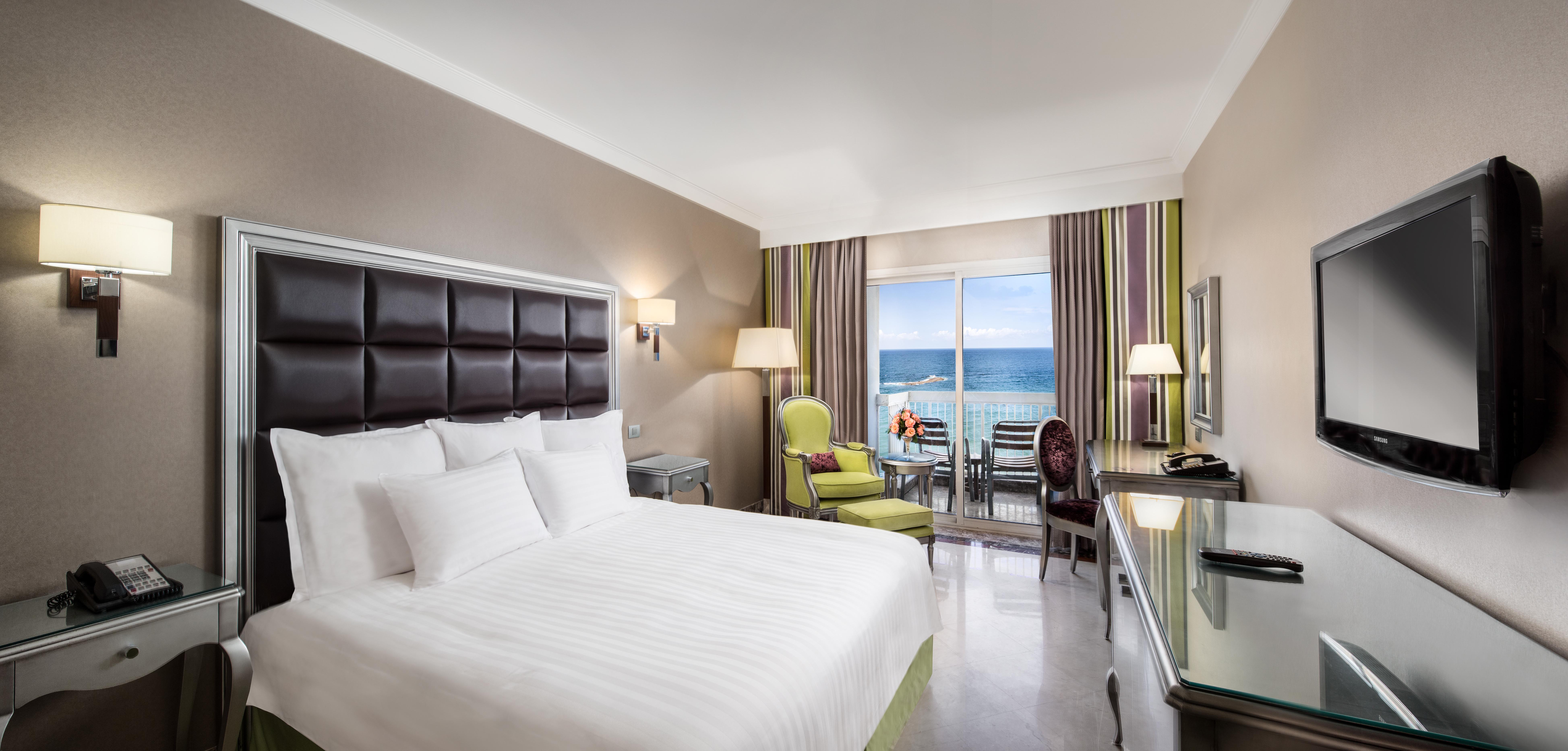 DELUXE, KING BED, FULL SEA VIEW