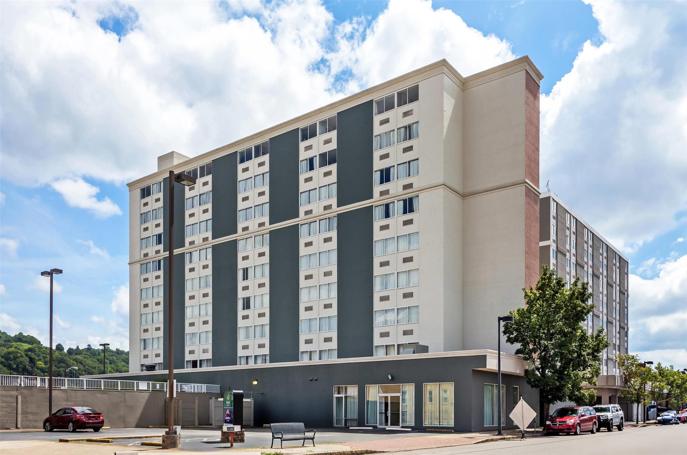 Quality Inn & Suites Charleston - Civic Center 5/28