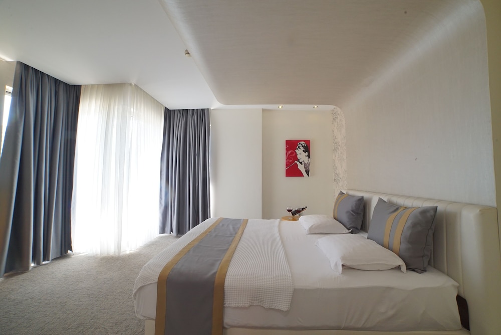 ATIK HOTEL 22/73