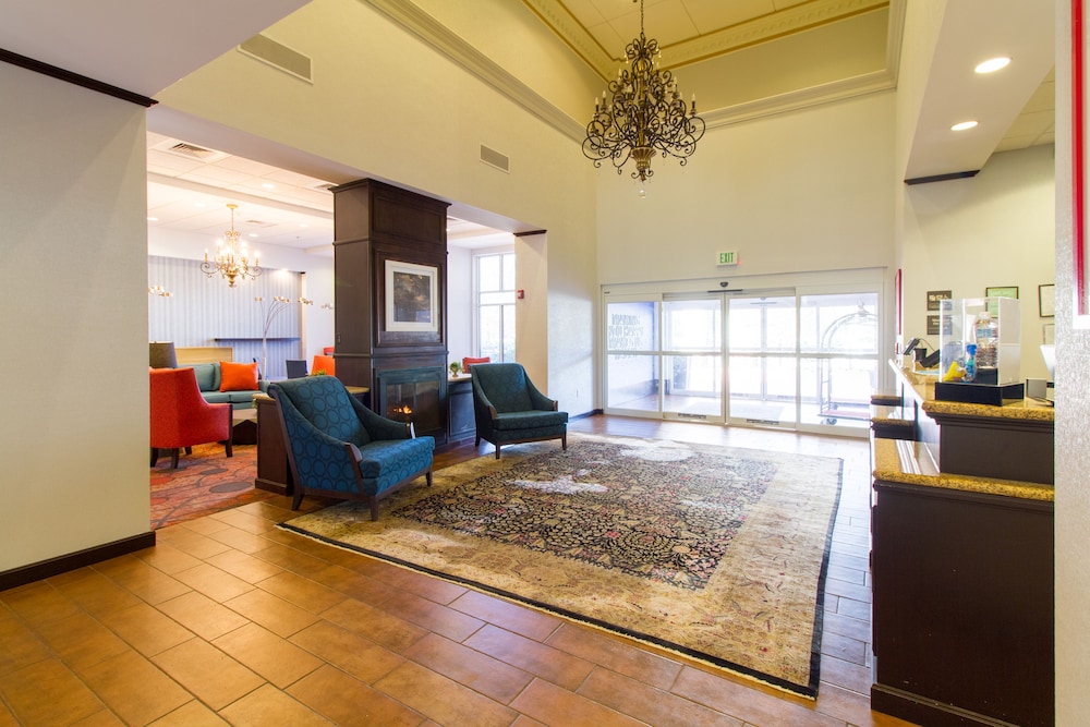 Hampton Inn And Suites Huntsville Southeast Hampton Cove Al 36/49