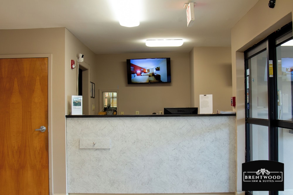 Brentwood Inn and Suites (ex. Americas Best Value Inn and Suites Glen Allen/Richmond) 8/42