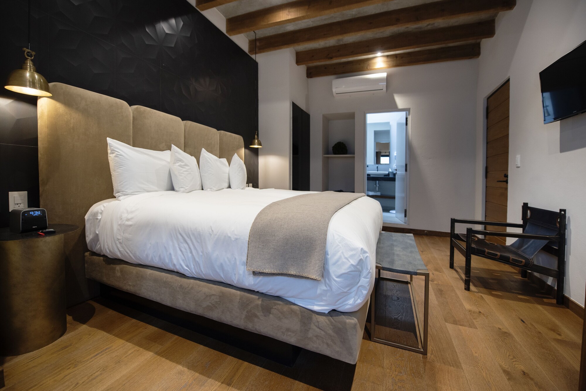 LUXURY, STUDIO, SUITE, TERRACE