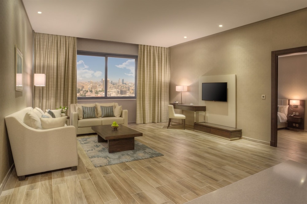The House Boutique Suites 30/68