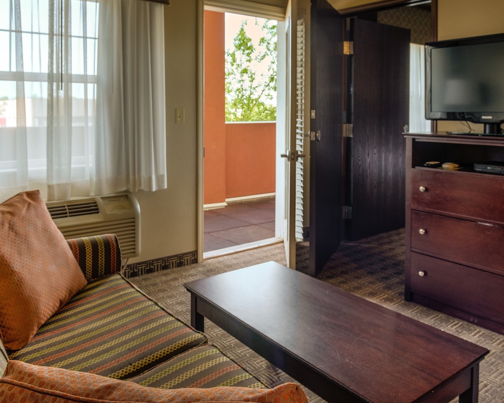 MainStay Suites St. Robert - Fort Leonard Wood 23/61