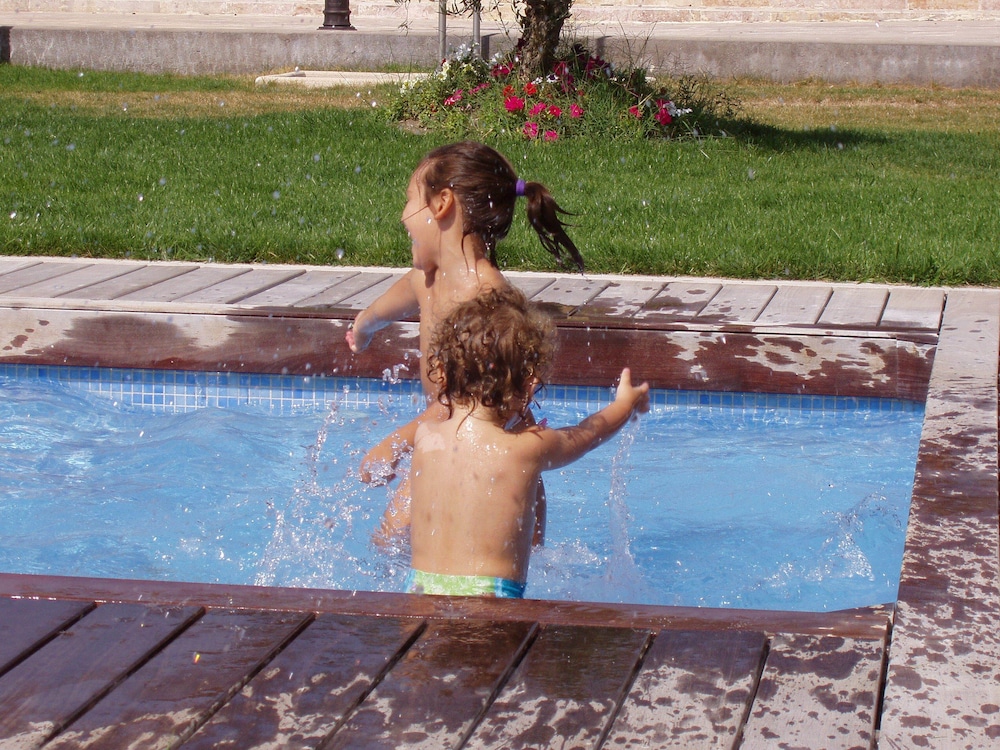 swimming pool spa