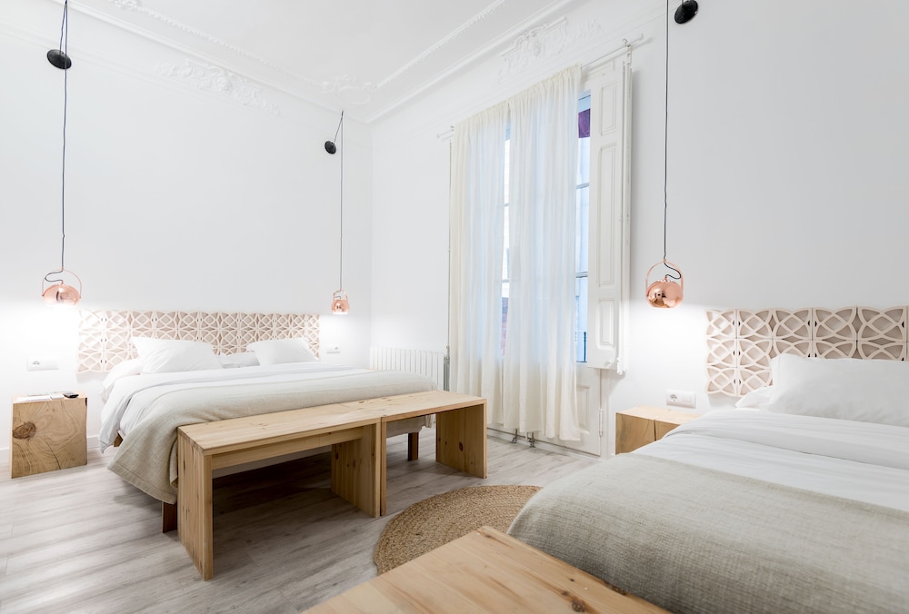 COMFORT, TRIPLE, MULTIPLE BEDS