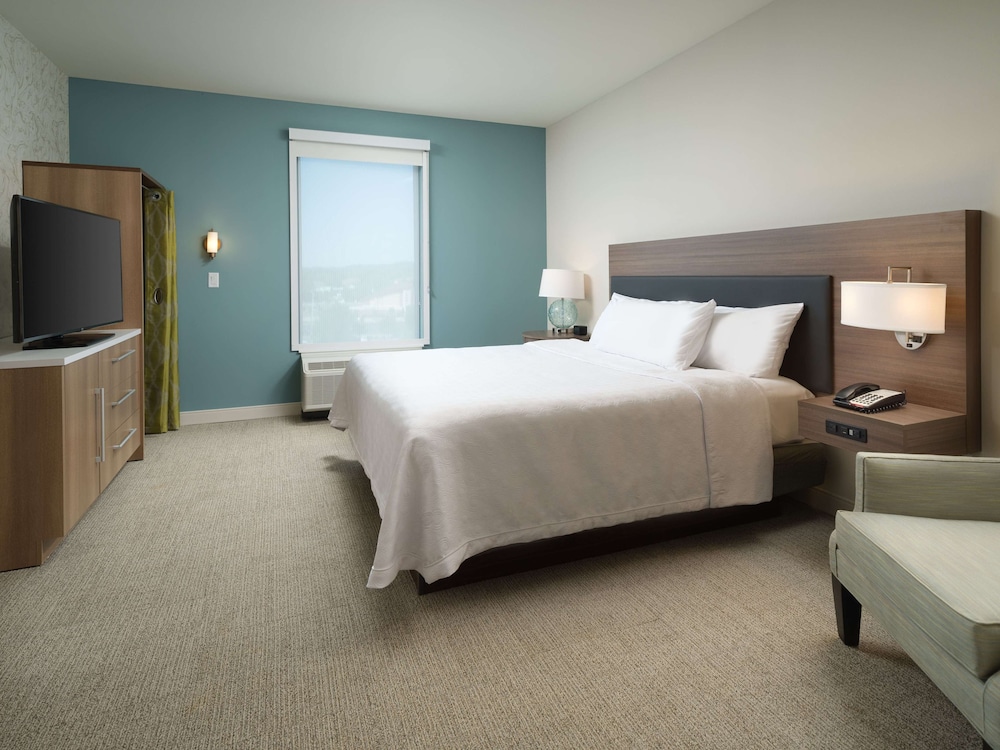 Room at HOME2 SUITES BY HILTON CHATTANOOGA HAMILTON PLACE, CHATTANOOGA - TN