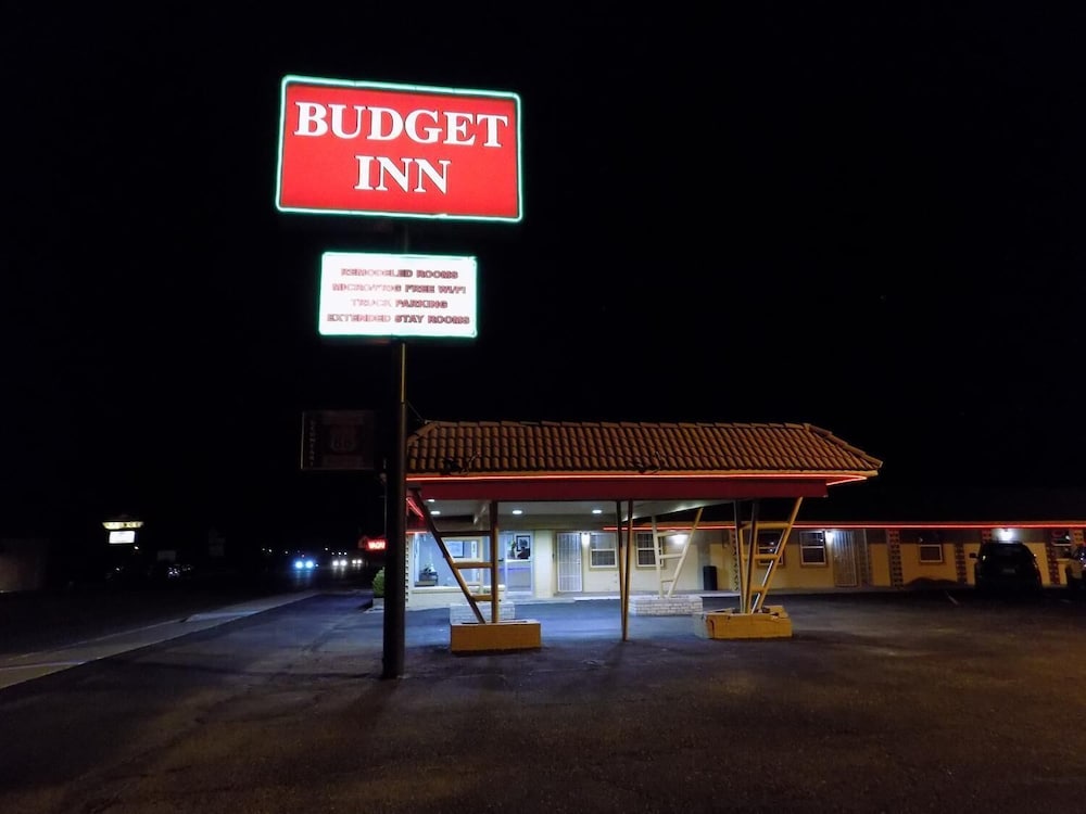 Budget Inn 1/25