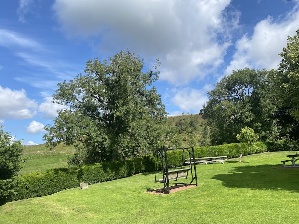 Craven Garth Cottages 24/50