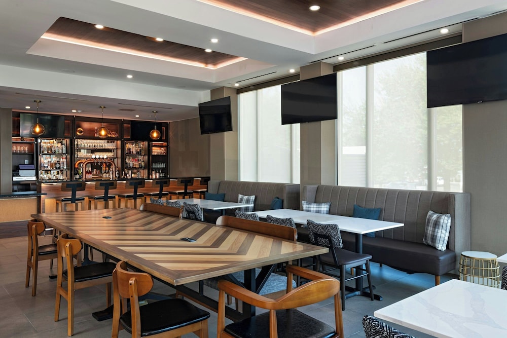 Four Points by Sheraton Austin Airport 34/38