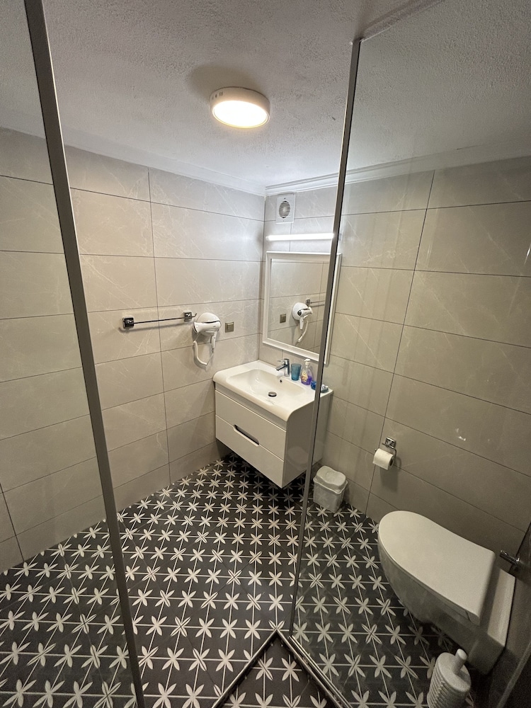 Fener Hotel Cafe & Kahvalti 47/50