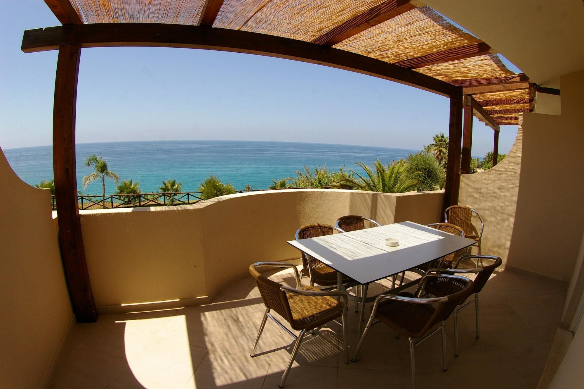 Villaggio Cala Di Volpe 28/47