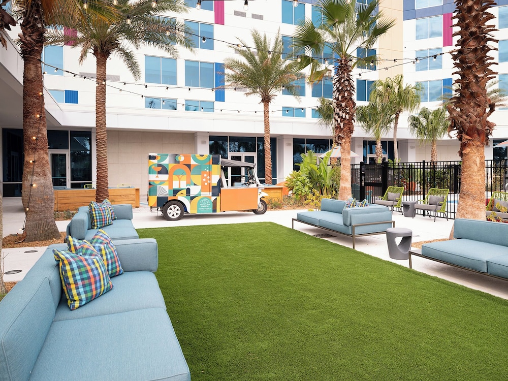 Aloft Orlando Lake Nona 41/49