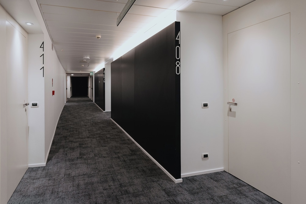 Ipoint Hotel 4/50