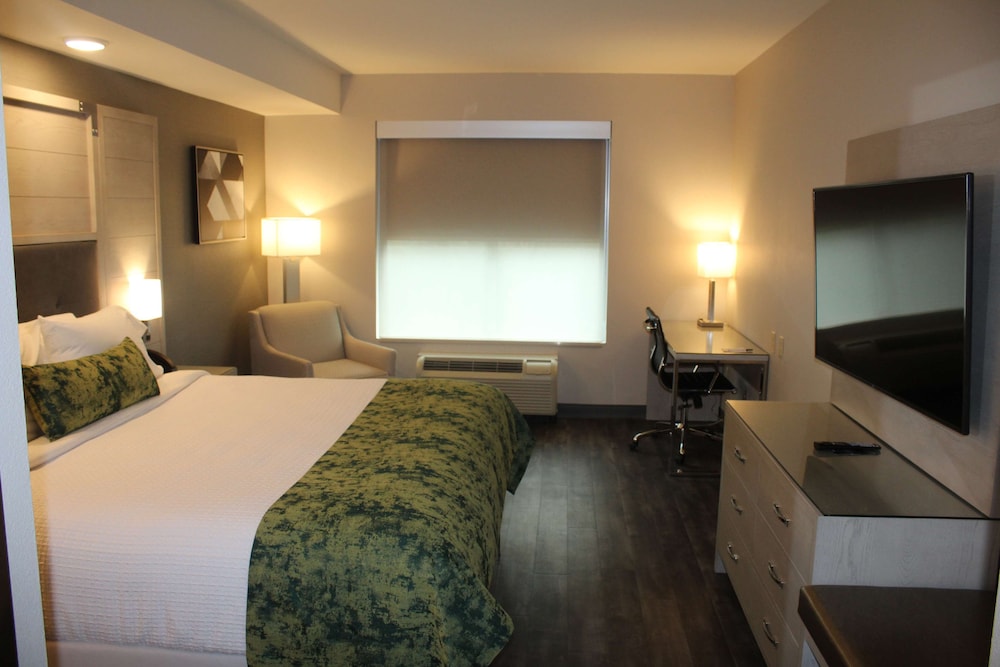 Best Western Premier I-95 Savannah Airport/ Pooler West 8/34